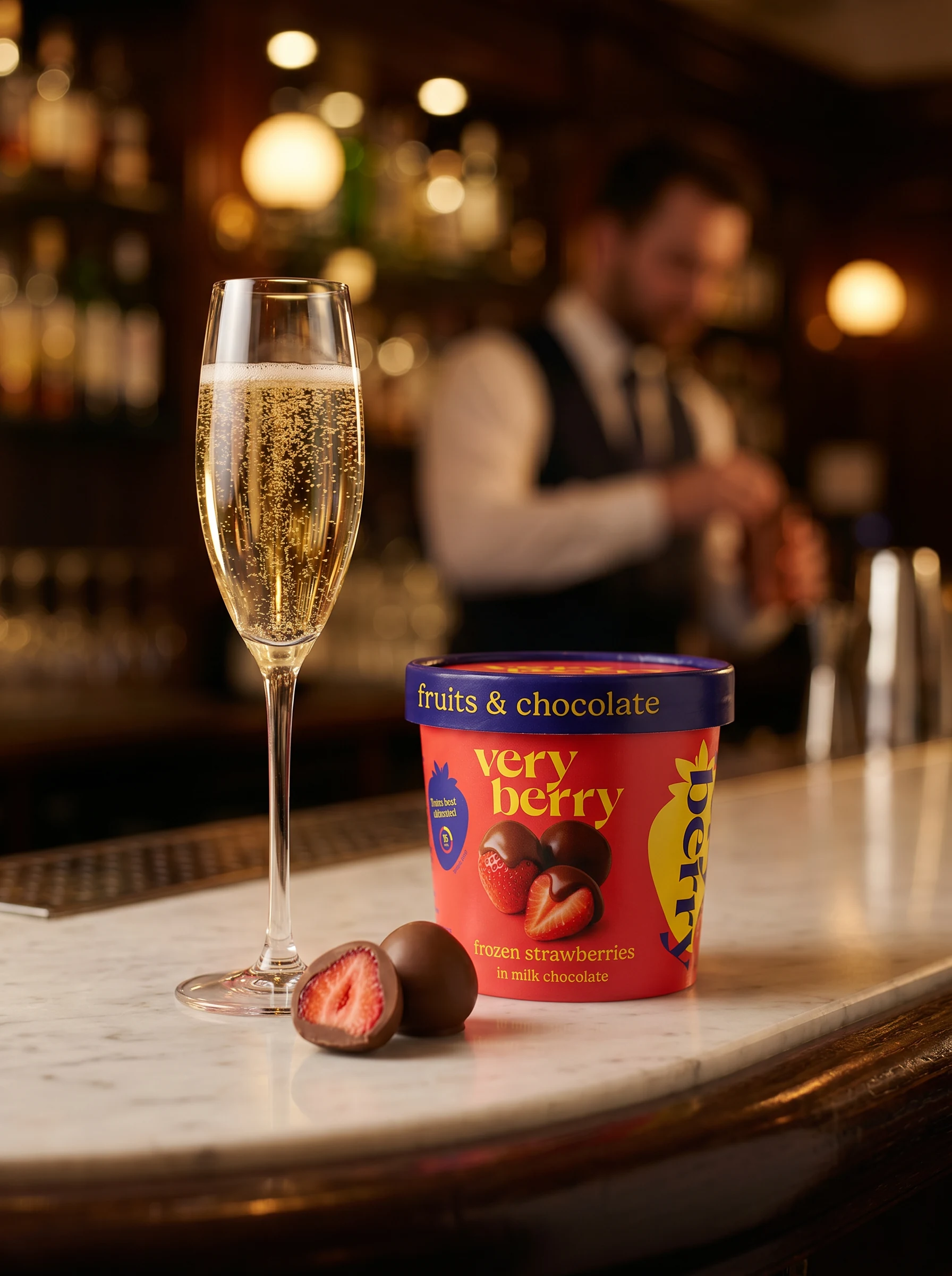 Bonbon Very Berry in un calice di prosecco